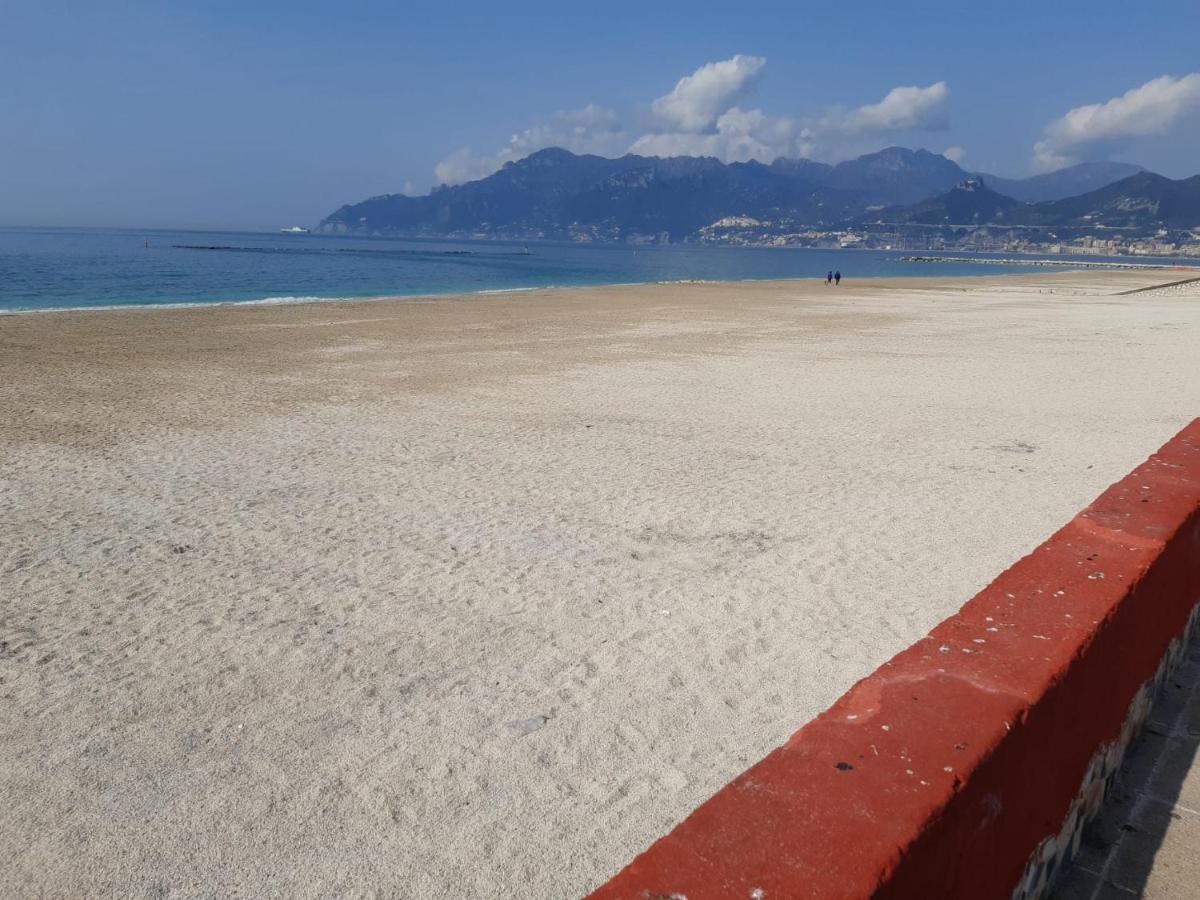 Appartamento Mercatello Salerno Exterior foto